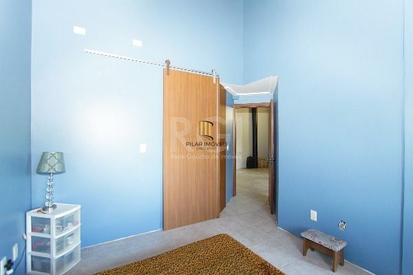 Casa para Venda - 300m², 2 dormitórios, sendo 1 suites, 8 vagas - Nonoai