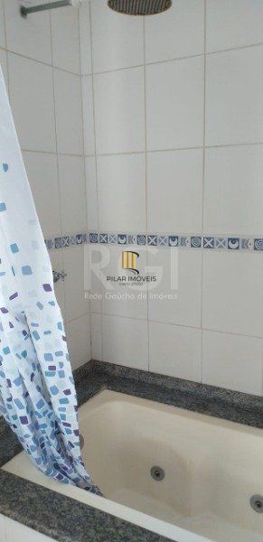 Casa para Venda - 220m², 4 dormitórios, sendo 1 suites, 2 vagas - Tristeza