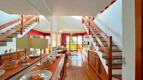 Ótima Cobertura Duplex com 233,00 m² Privativos no Miolo do Bairro Tristeza