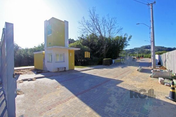 Casa Condominio em Porto Alegre, no bairro Campo Novo, com 3 dormitório(s), e 3 