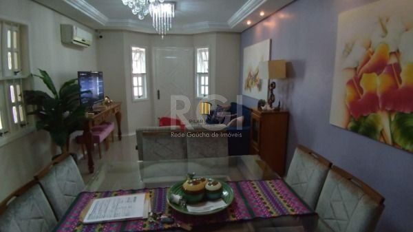 Casa para Venda - 231.52m², 3 dormitórios, sendo 1 suites, 2 vagas - Imperial Pa