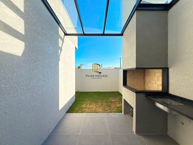 Espetacular Residência térrea com 3 dormitórios no bairro Hípica.