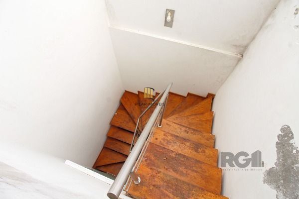 Casa em Porto Alegre, no bairro Tristeza, com 3 dormitório(s), e 3 banheiros, à 