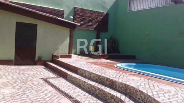 Casa para Venda - 450m², 4 dormitórios, sendo 1 suites, 2 vagas - Vila Ipiranga