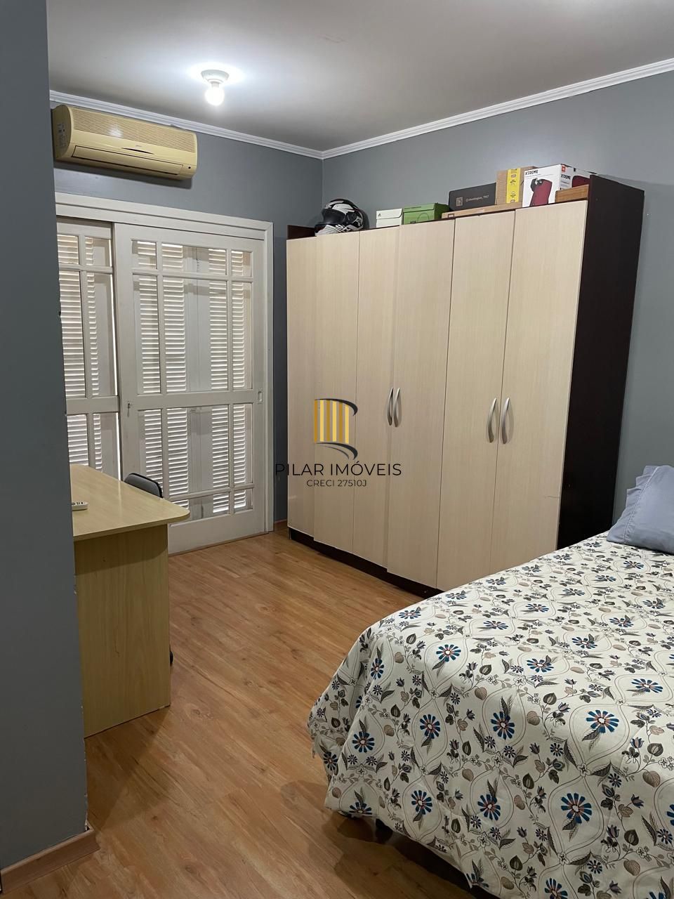 Residência com 4 Dormitório(s) Bairro Vila Nova