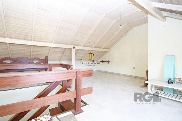 Casa Condominio em Porto Alegre, no bairro Guarujá, com 3 dormitório(s), e 3 ban