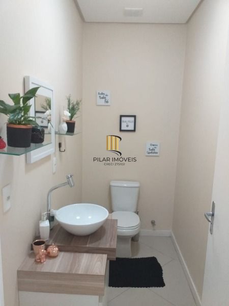 Casa para Venda - 223m², 3 dormitórios, sendo 1 suites, 2 vagas - Lagos De Nova 