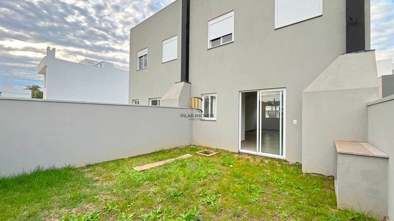 Casa Condominio em Porto Alegre, no bairro Campo Novo, com 3 dormitório(s), e 3 