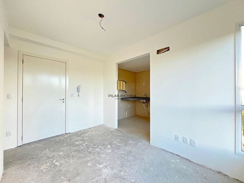 Excelente apartamento com 2 dormitórios á venda no bairro Cavalhada.
