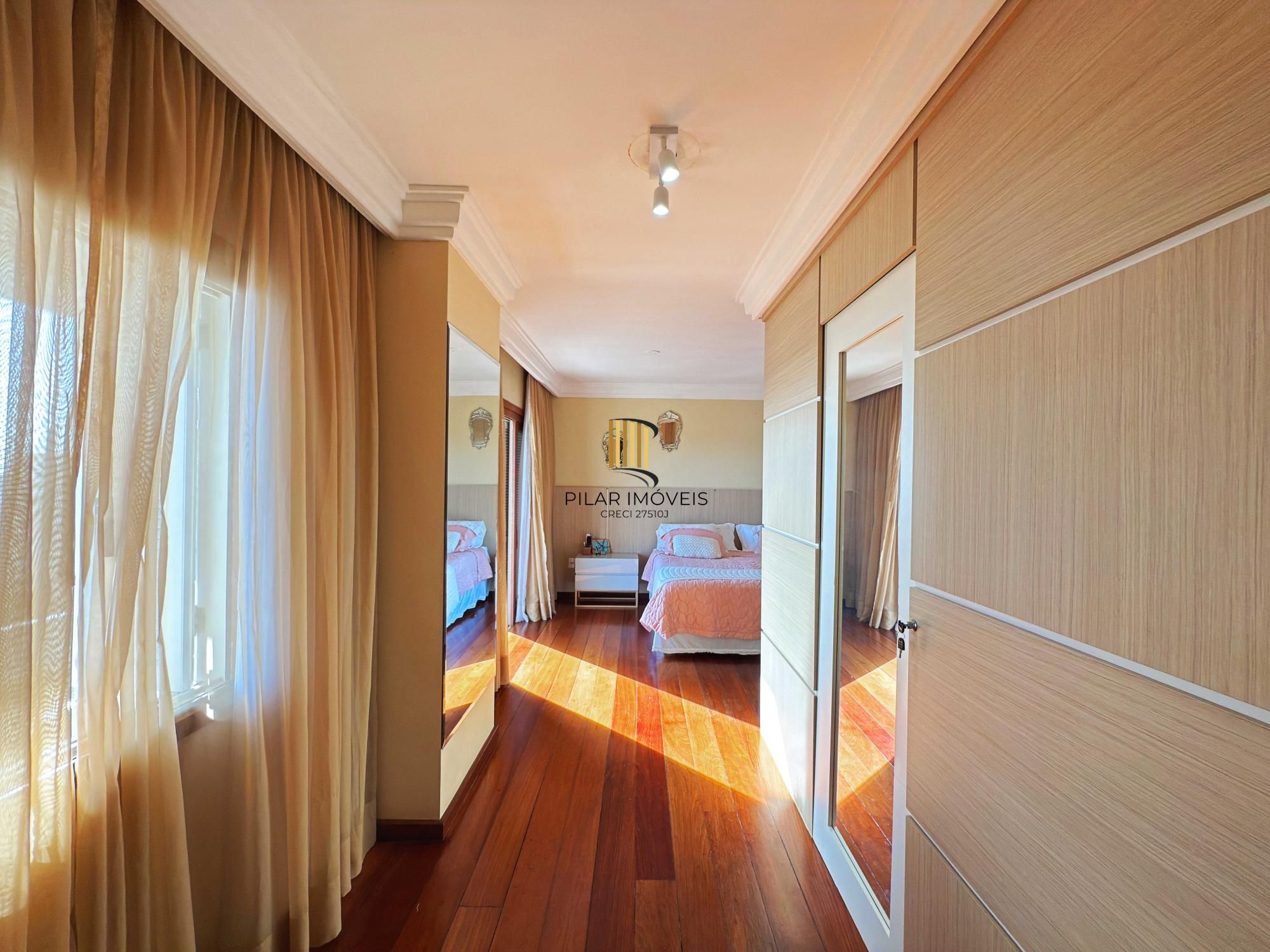 Casa 3 dormitórios no bairro Ipanema