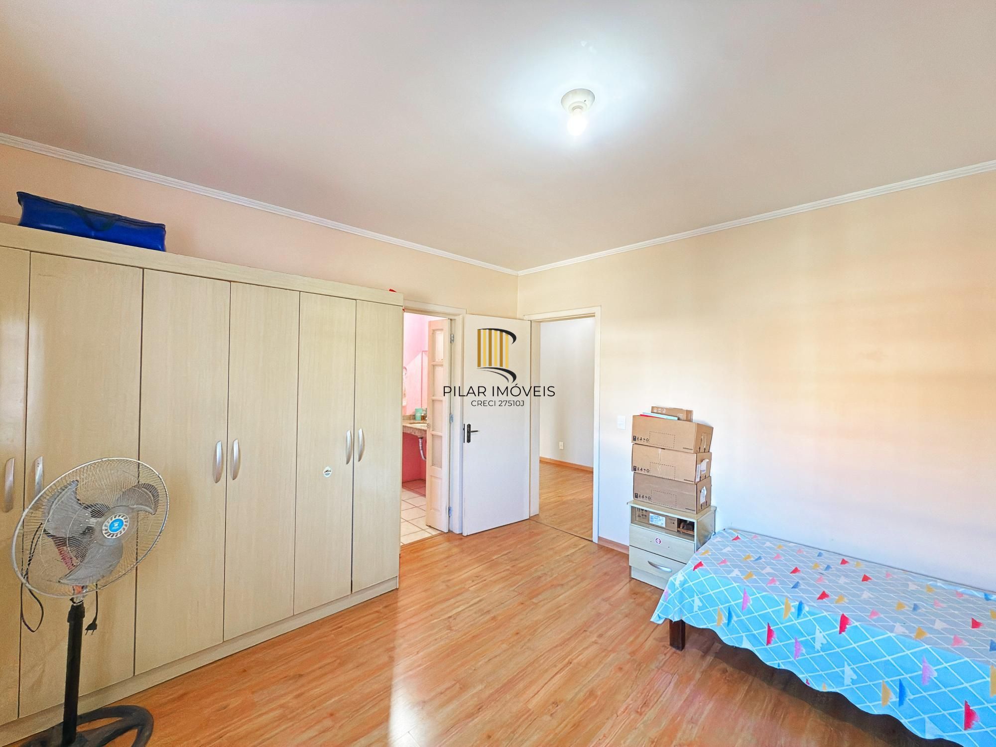 Residência com 4 Dormitório(s) Bairro Vila Nova