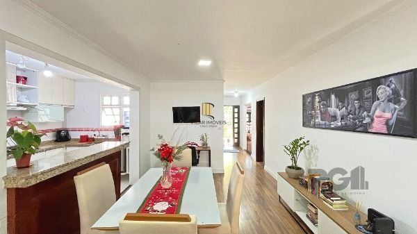 Casa 4 dormitórios à venda Camaquã Porto Alegre/RS