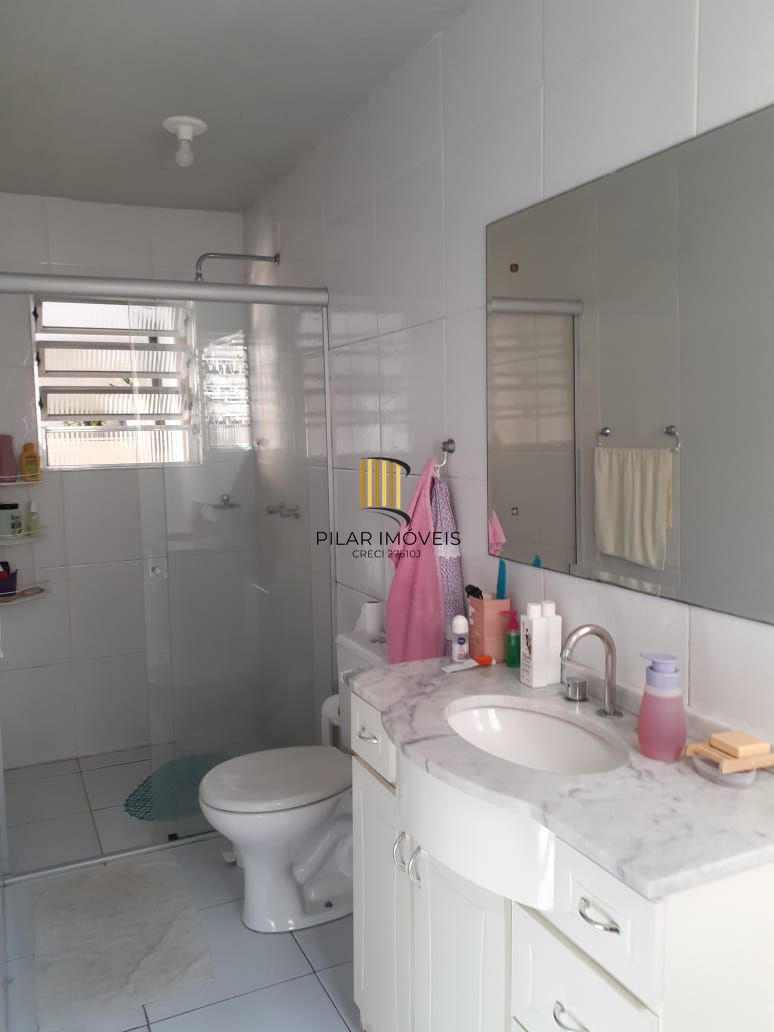 Ótima casa com 4 dormitórios no bairro Partenon.