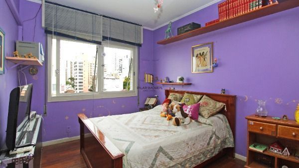 Cobertura em Porto Alegre, no bairro Petrópolis, com 3 dormitório(s), e 3 banhei