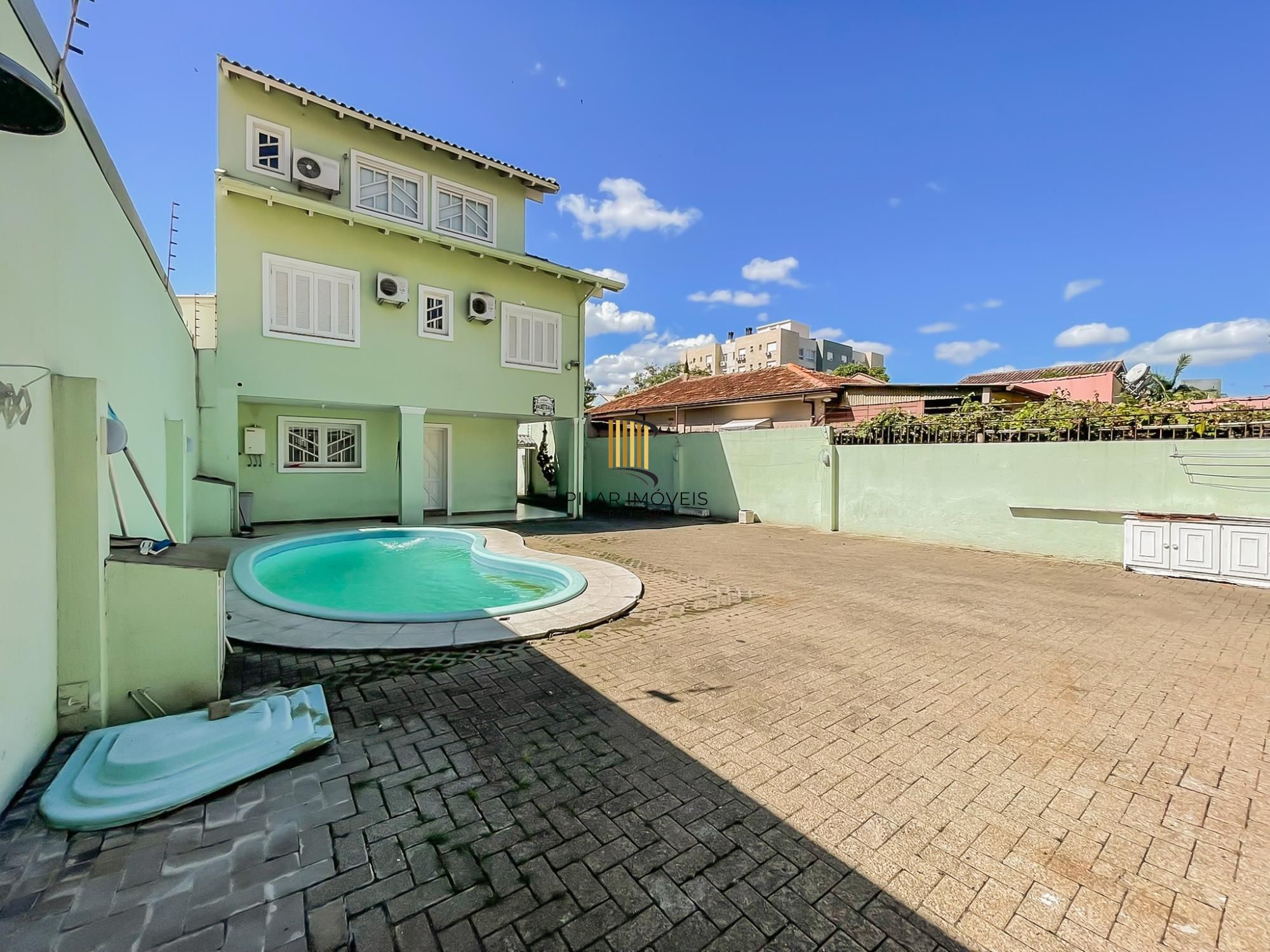 Casa 3 dormitórios no bairro Cristal