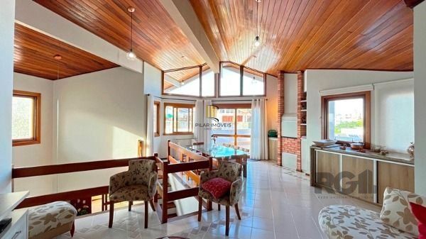 Ótima Cobertura Duplex com 233,00 m² Privativos no Miolo do Bairro Tristeza