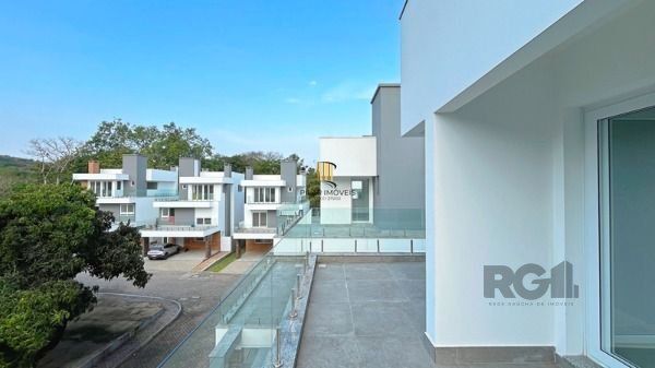 Casa Condominio para Venda - 364m², 3 dormitórios, sendo 3 suites, 2 vagas - Ped