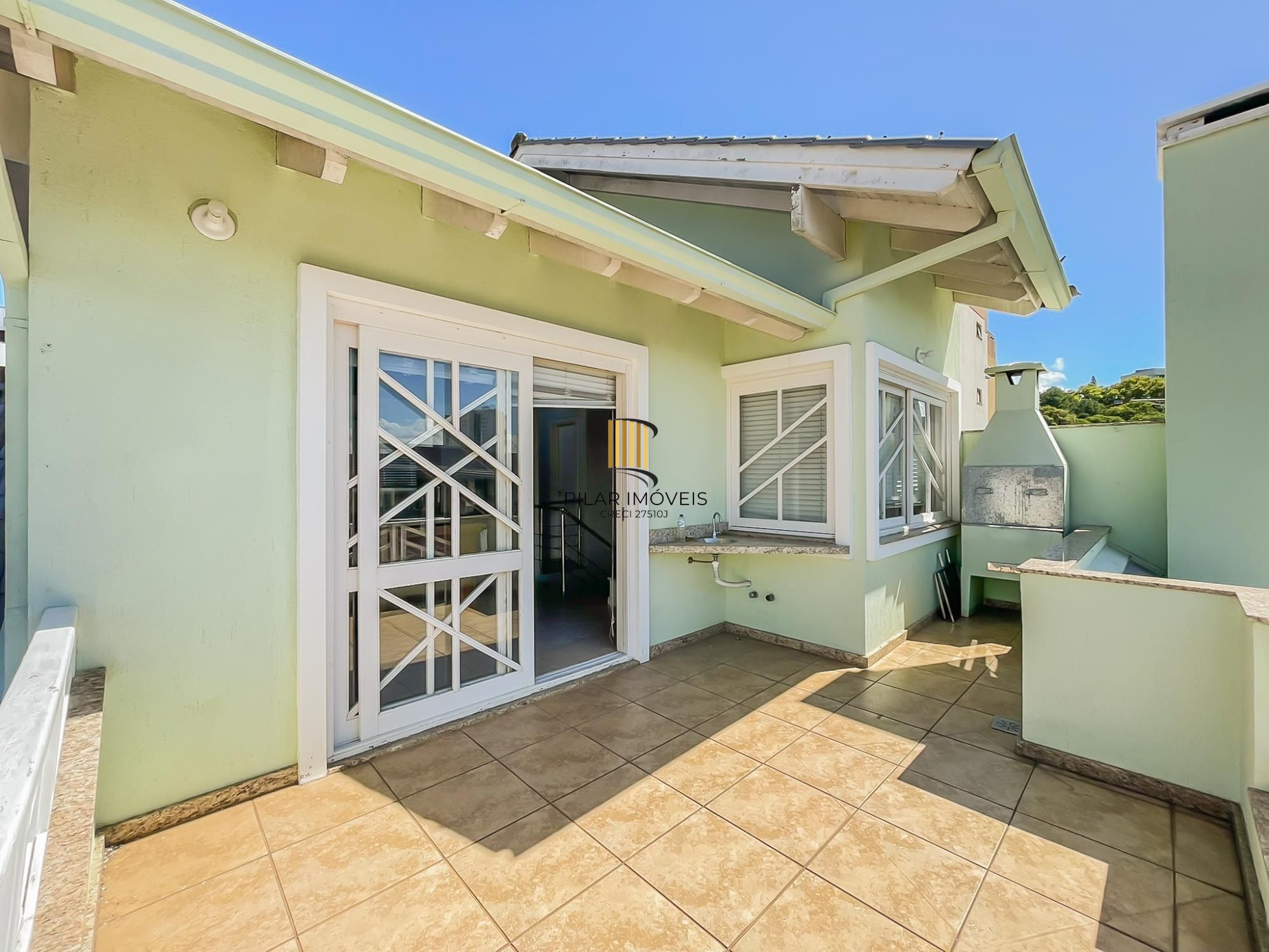 Casa 3 dormitórios no bairro Cristal