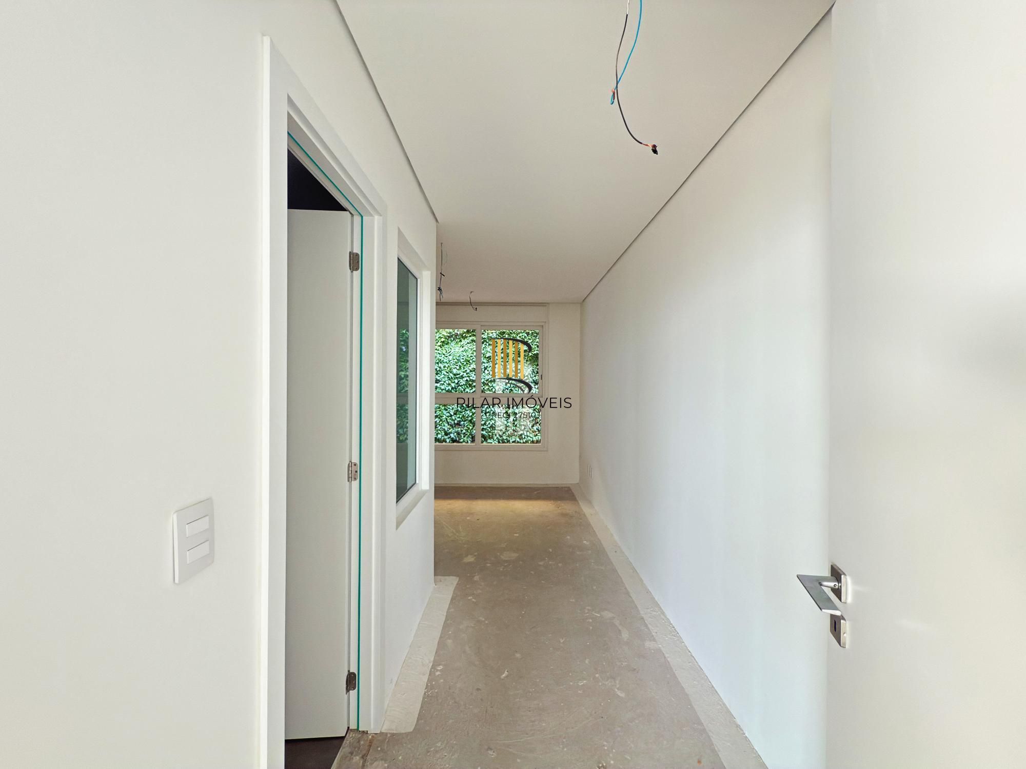 Belíssimo apartamento com projeto diferenciado e vista deslumbrante para o pôr do sol.