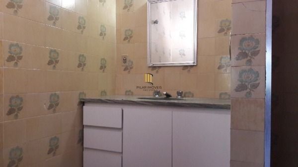 Casa para Venda - 200m², 3 dormitórios, sendo 1 suites, 4 vagas - Ipanema