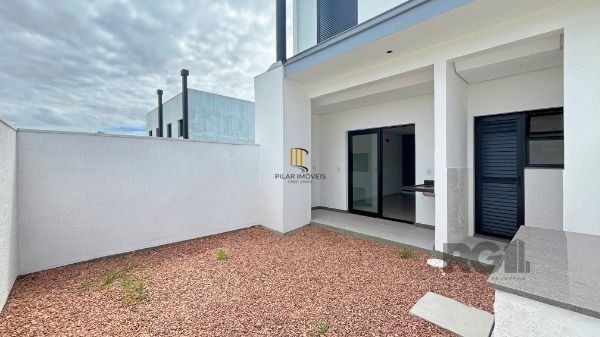 Casa Condominio em Porto Alegre, no bairro Campo Novo, com 3 dormitório(s), e 3 