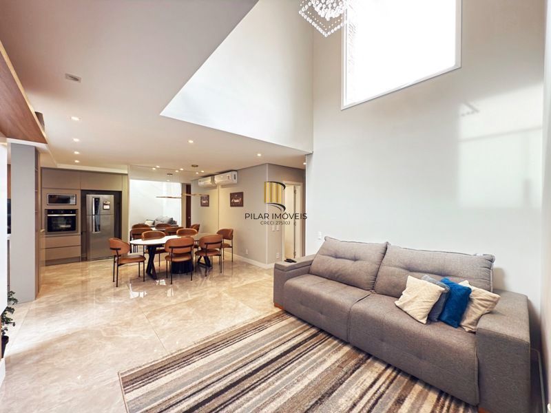 Casa contemporânea, 4 d, sendo 2 suítes, uma no térreo,206 m² , bairro tristeza