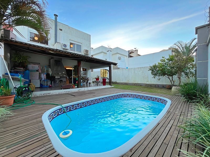 **Residência á venda no Condomínio Mountain ville  RS**