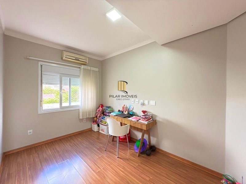 Casa com vista para o Rio e 3 dormitórios