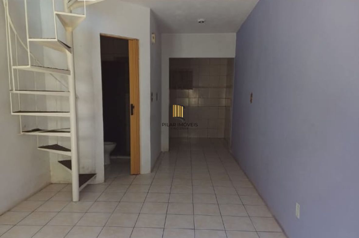 Residência em Condominio para Venda com 2 dormitórios com 1 vaga - Santo Antonio