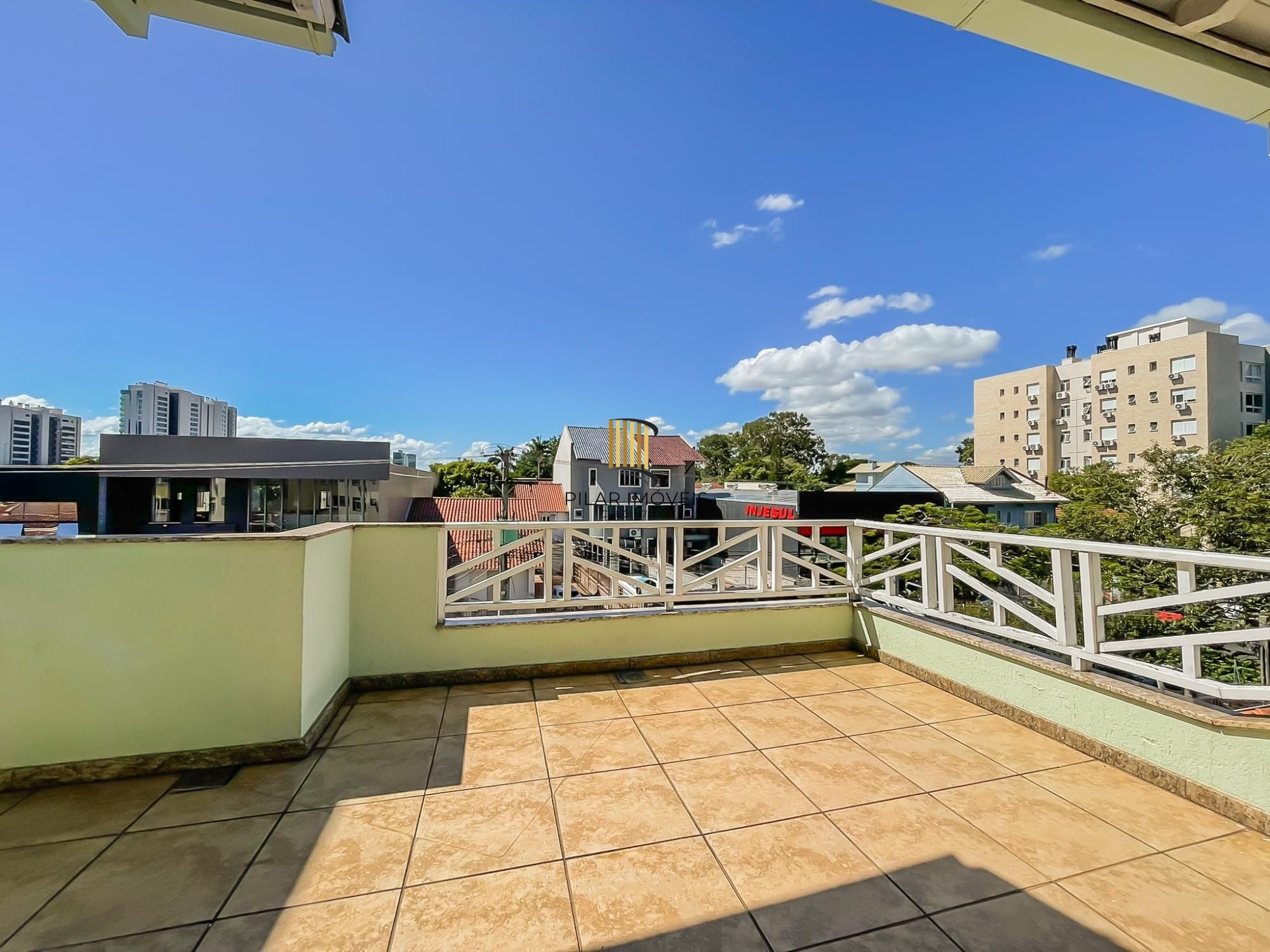 Casa 3 dormitórios no bairro Cristal