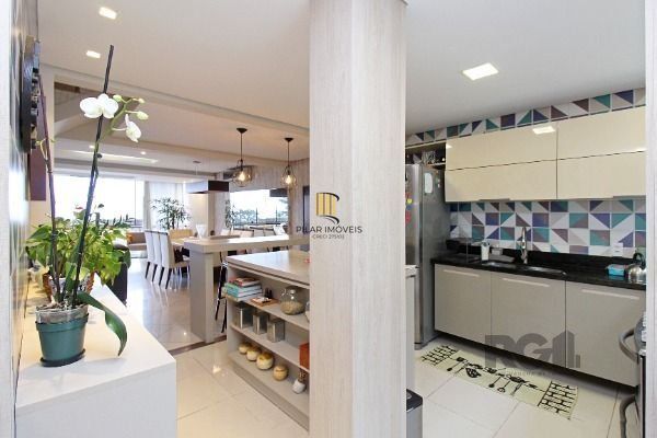 Casa Condominio em Porto Alegre, no bairro Sétimo Céu, com 4 dormitório(s), e 4 