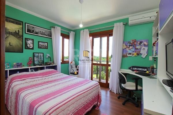 Casa Condominio em Porto Alegre, no bairro Glória, com 3 dormitório(s), e 3 banh