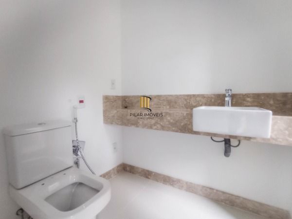 Cobertura para Venda - 346.66m², 3 dormitórios, sendo 3 suites, 4 vagas - Vila A