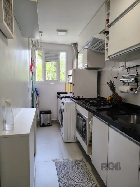 Apartamento em Porto Alegre, no bairro Vila Nova, com 2 dormitório(s), e 2 banhe