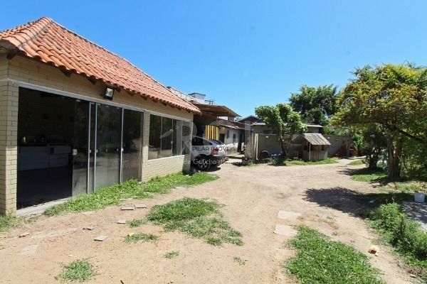 Casa para Venda - 220m², 4 dormitórios, sendo 2 suites, 5 vagas - Vila Nova