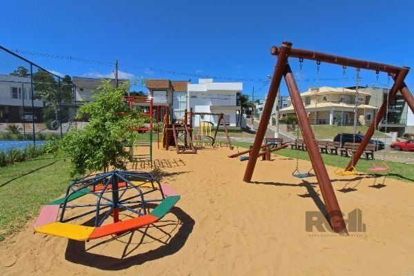 Casa Condominio em Porto Alegre, no bairro Hípica, com 3 dormitório(s), e 3 banh