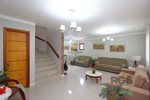 Casa Condominio para Venda - 197m², 3 dormitórios, sendo 1 suites, 2 vagas - Tri