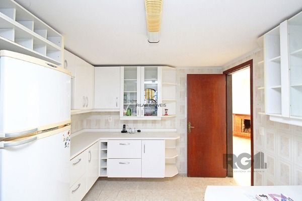 Casa para Venda - 320m², 3 dormitórios, sendo 1 suites, 3 vagas - Altos Do Ipê