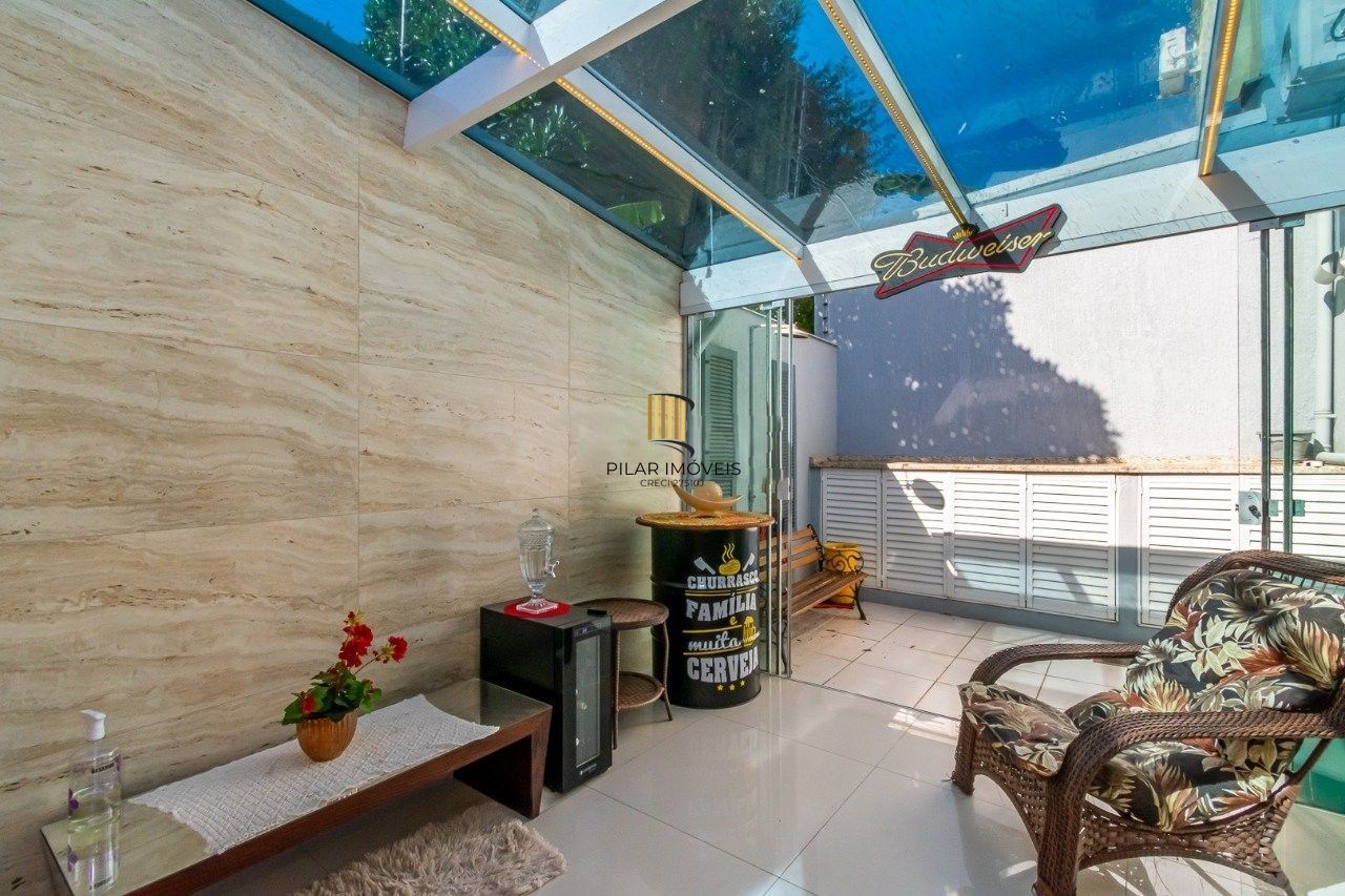 Excelente casa com 158,9m2 de área privativa, 3 dormitórios, 1 suíte, e 2 vagas.