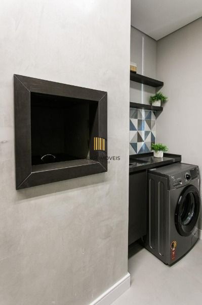 Apartamento em Porto Alegre, no bairro Guarujá, com 3 dormitório(s), e 3 banheir