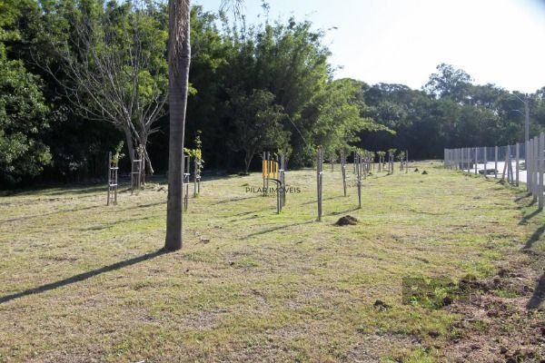 Casa Condominio em Porto Alegre, no bairro Campo Novo, com 3 dormitório(s), e 3 