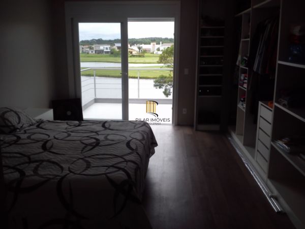 Casa no TerraVille com 3 dormitórios sendo 2 suítes.