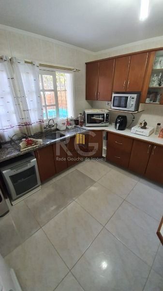 Casa para Venda - 231.52m², 3 dormitórios, sendo 1 suites, 2 vagas - Imperial Pa