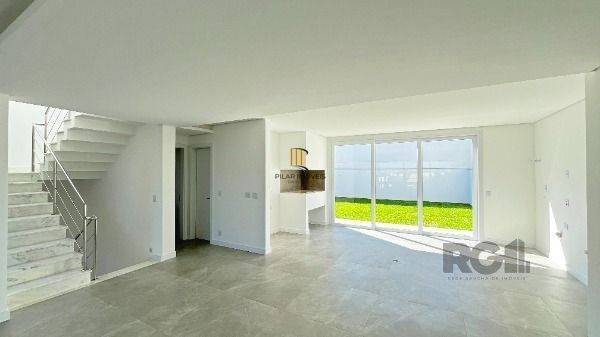 Casa Condominio em Porto Alegre, no bairro Hípica, com 3 dormitório(s), e 3 banh