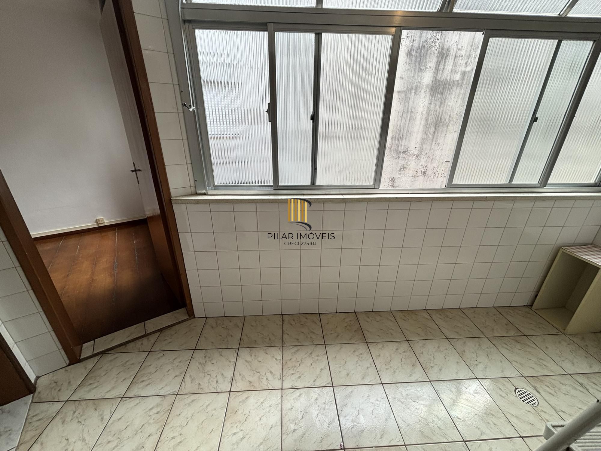 Apartamento de 2 dormitórios no bairro Tristeza.