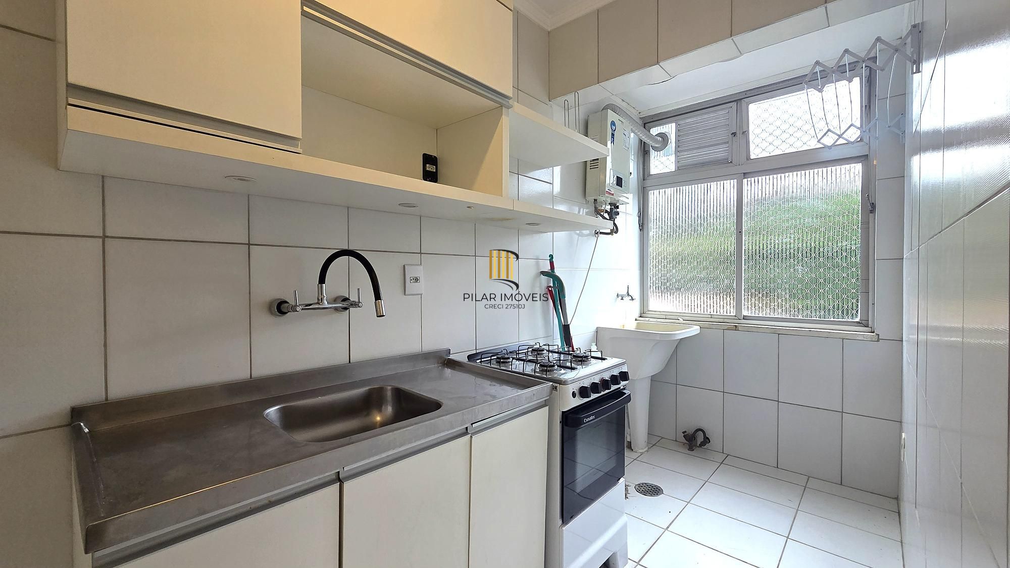 Excelente apartamento de 42m² privativos, com 1 dormitório e ótima localização na Av. Otto Niemeyer, ao lado do Zaffari.