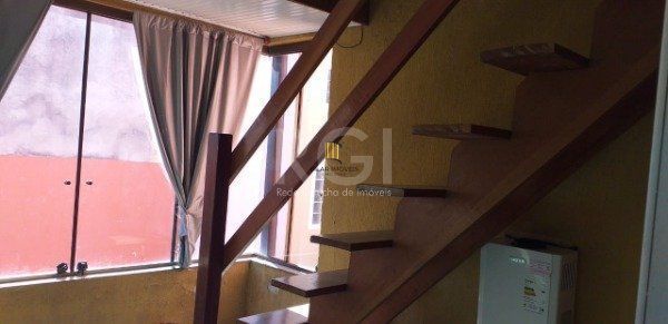 Casa para Venda - 220m², 4 dormitórios, sendo 1 suites, 2 vagas - Tristeza