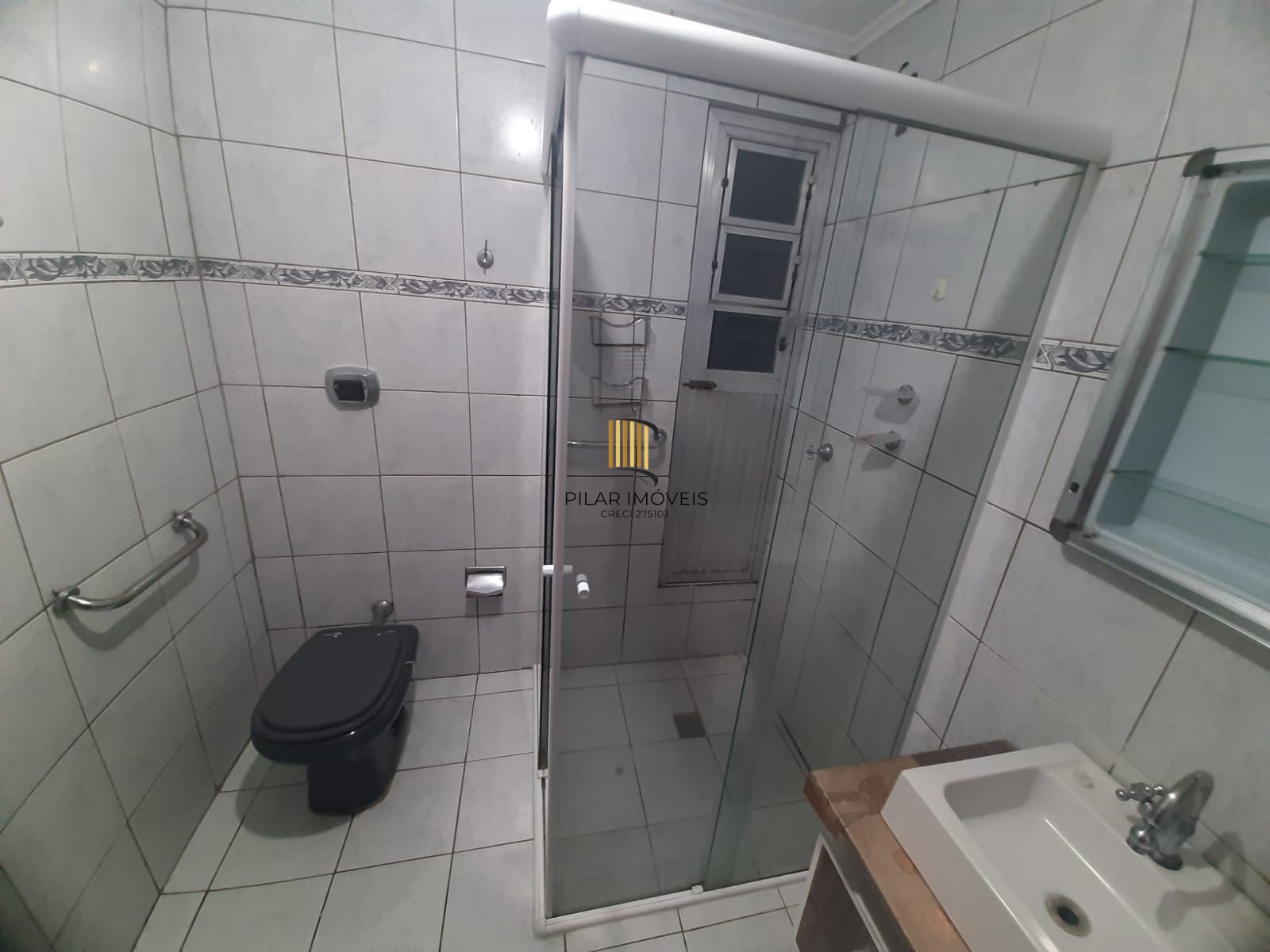 Apartamento 3 dormitórios, térreo, atrás do Zaffari cavalhada.