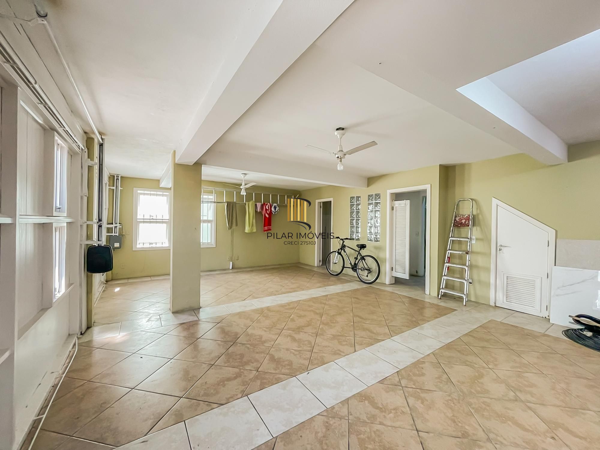 Casa 3 dormitórios no bairro Cristal