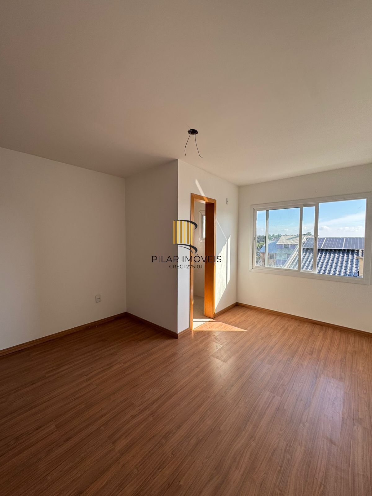 Residência com 3 suítes no Caminhos do Sol.